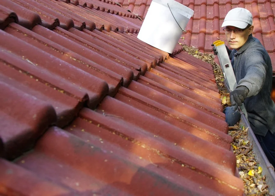 How Professional Gutter Cleaning Saves Time And Hassle Salem, OR How Professional Gutter Cleaning Saves Time And Hassle Salem, OR