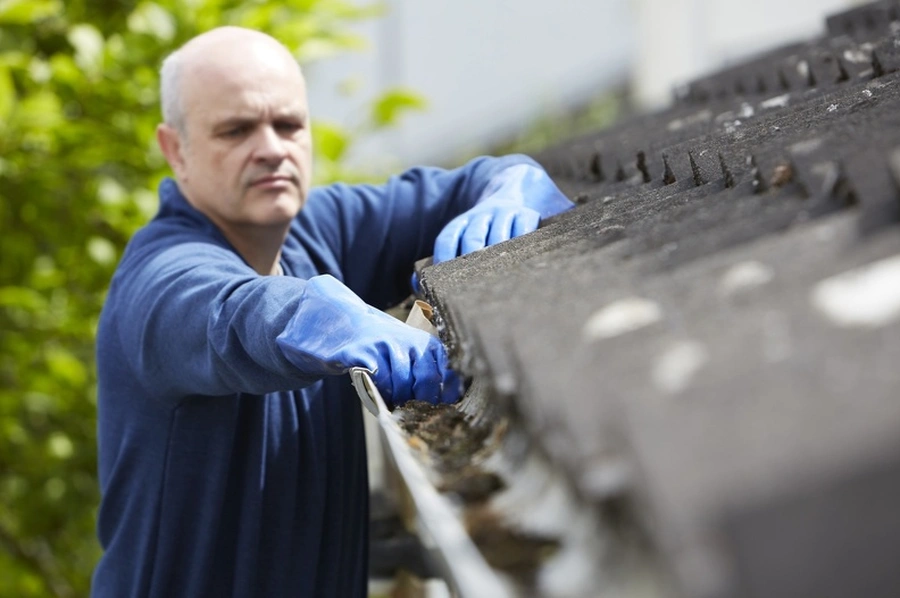 Reliable Gutter Cleaning Salem, OR Reliable Gutter Cleaning Salem, OR